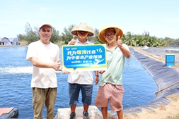 微利时代养虾怎么赚钱？海南虾农出10头大虾，狠赚10元/斤！